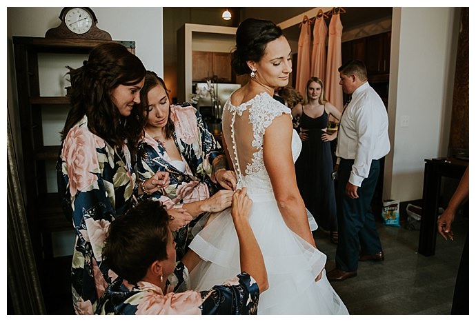 bride-getting-ready-photos-cheyenne-kidd-photography