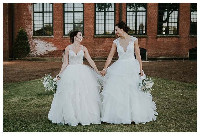 cheyenne-kidd-photography-complementary-lesbian-wedding-dresses