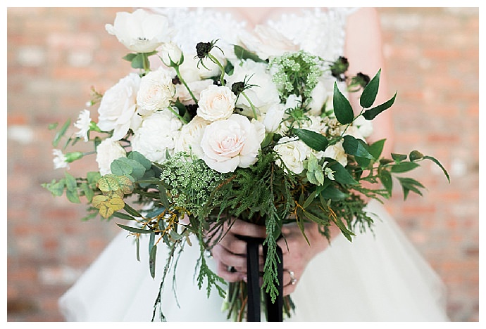 greenery-and-white-flower-bouquet-alicia-king-photography