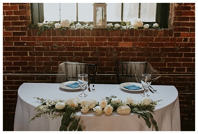 rustic-sweetheart-table-decor-cheyenne-kidd-photography