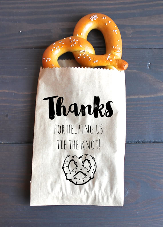 thanks-for-helping-us-tie-the-knot-favor-bags