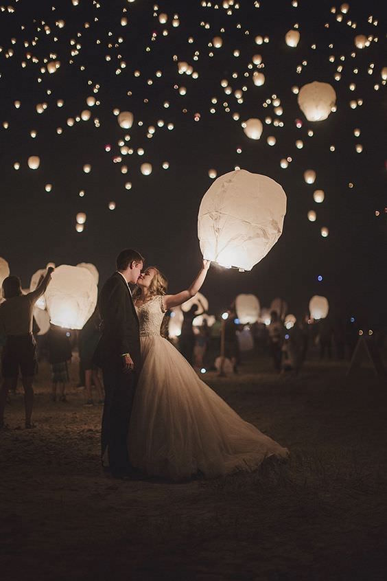 wedding-lantern-release