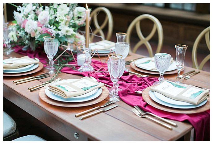 fuscia-table-runner-sokhha-photography