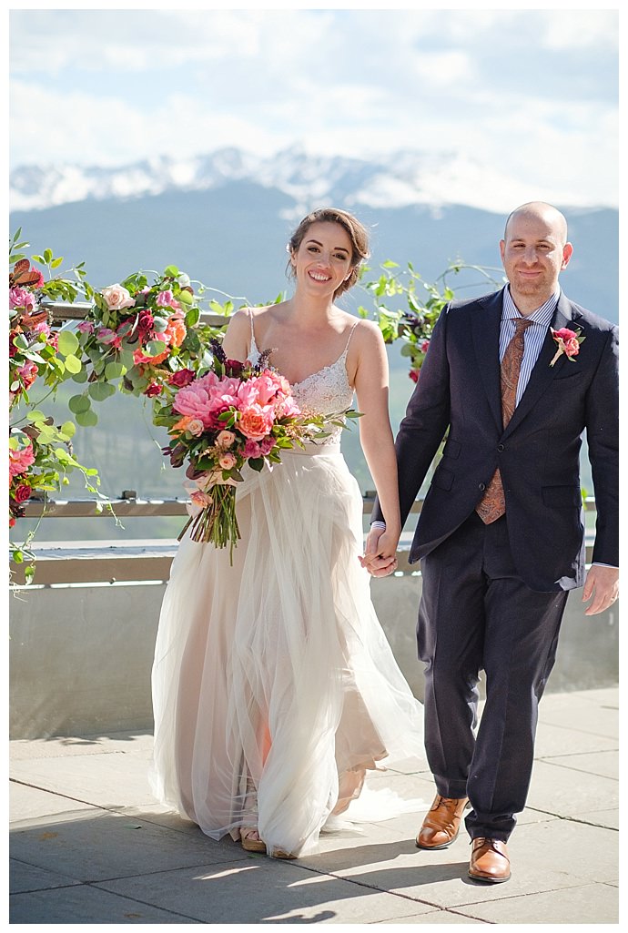 marc-edwards-photographs-pink-wedding-flowers