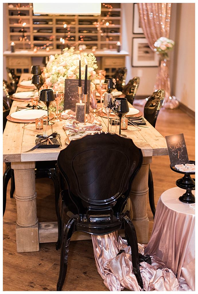 metallic-and-black-wedding-tablescape-lula-king-photo-and-film