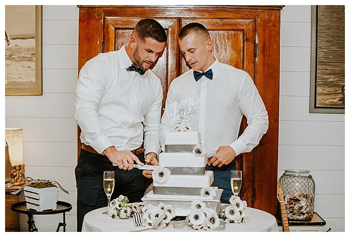 so-life-studios-square-wedding-cake