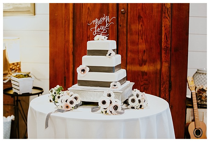 square-wedding-cake-so-life-studios