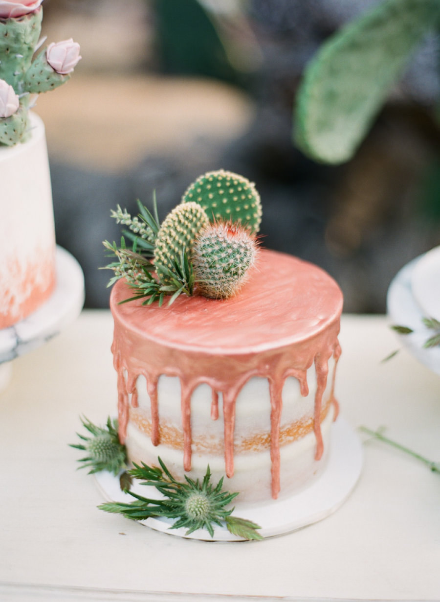 copper-drip-wedding-cake-with-succulents