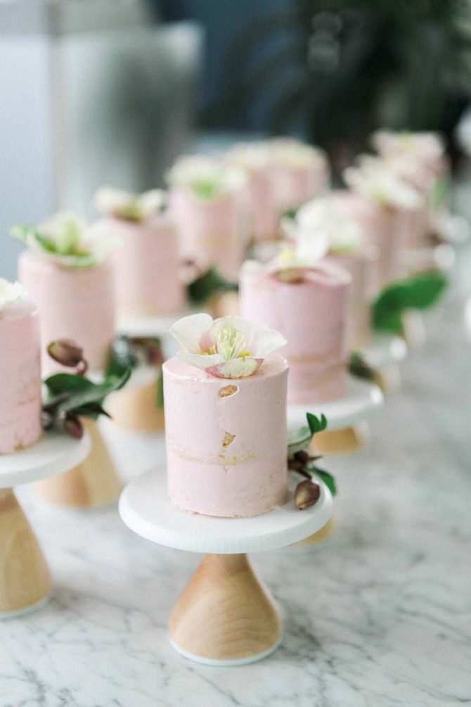 Small in Size, Big in Style 15 Small Wedding Cakes to Swoon Over