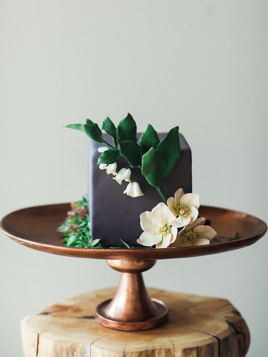 square-gray-wedding-cake