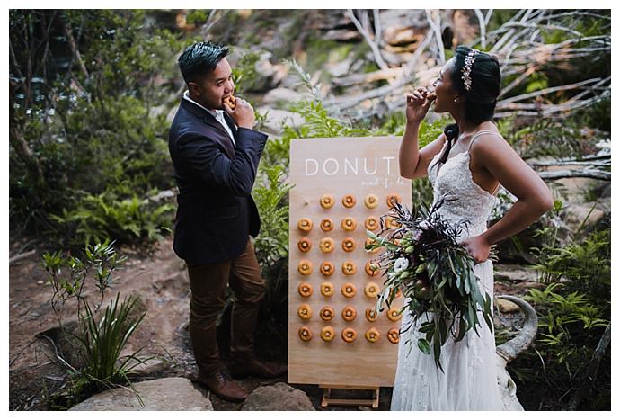 translucent-photography-wedding-donut-wall