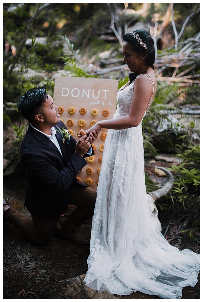 translucent-photography-wedding-donuts