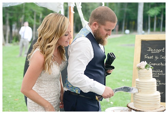 personalized-cake-cutting-knife-dani-fine-photography