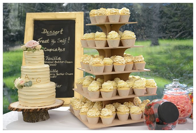 rustic-dessert-table-display-dani-fine-photography