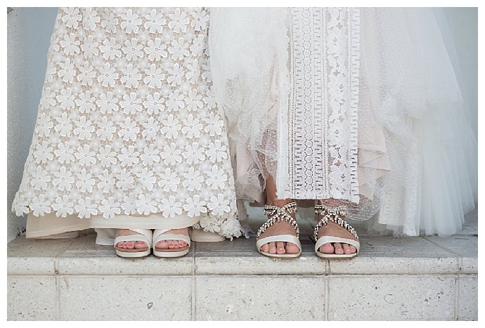 cat-pennenga-photography-complementary-lesbian-wedding-dresses