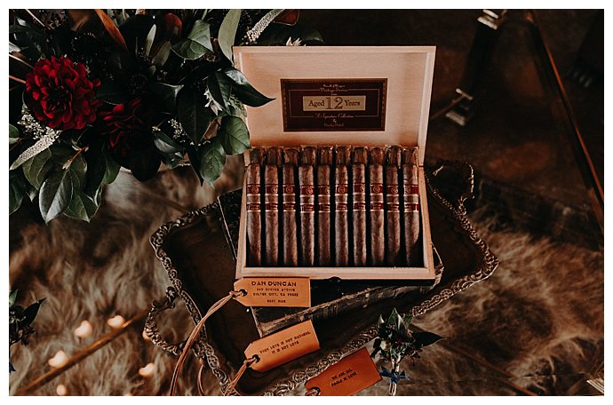 groomsmen-lounge-cigar-bar-randi-kreckman-photography