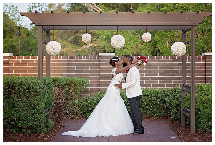 hanging-floral-wedding-decor-jamie-reinhart-photography