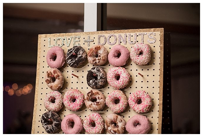 wedding-donut-wall-cat-pennenga-photography