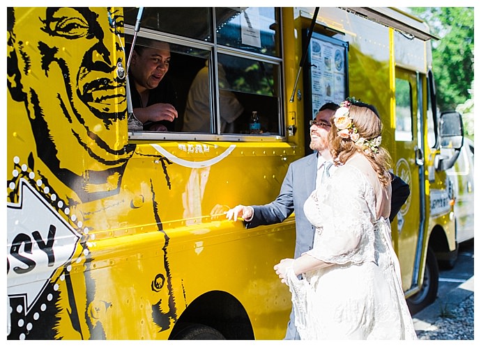 wedding-food-truck-jemil's-big-easy-alexandra-knight-photography