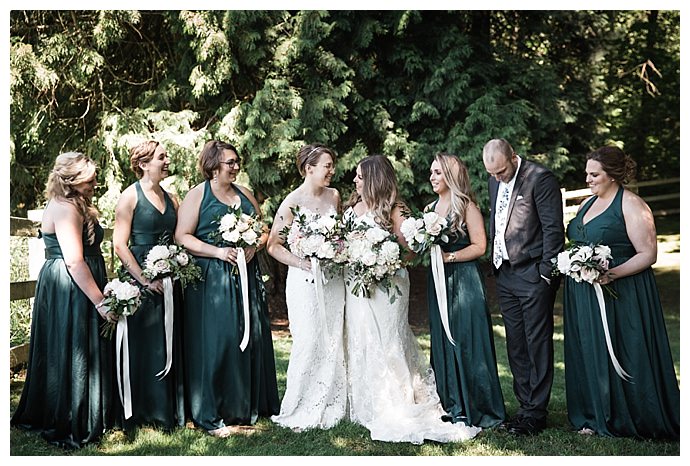 angela-and-evan-photography-emerald-green-bridesmaids-dresses