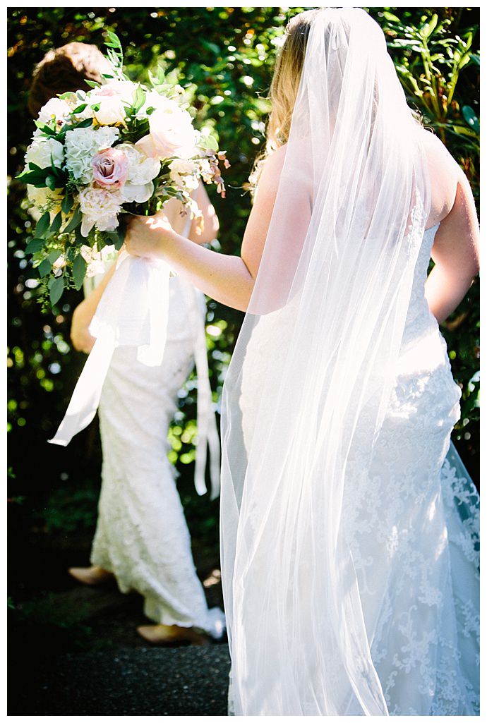 angela-and-evan-photography-long-tulle-wedding-veil