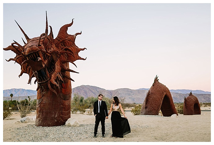 borrego-springs-california-dinousaur-desert-engagement-shoot-lets-frolic-together