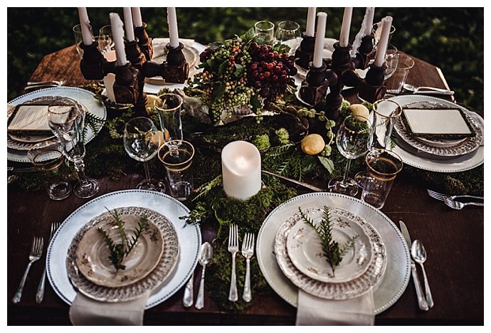 brittany-eitsert-photography-moss-and-berry-table-decor