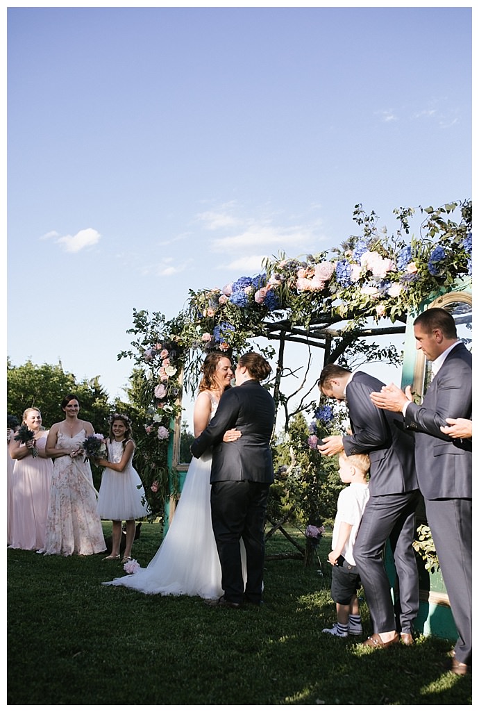 cedar lakes estate outdoor ceremony