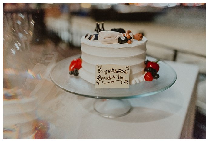 funny-wedding-cake-toppers-chelsea-abril-photography