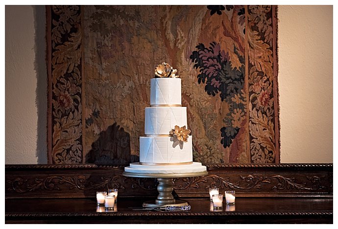 white and gold wedding cake