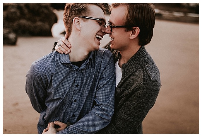 matthew-schueller-photography-candid-cannon-beach-engagement