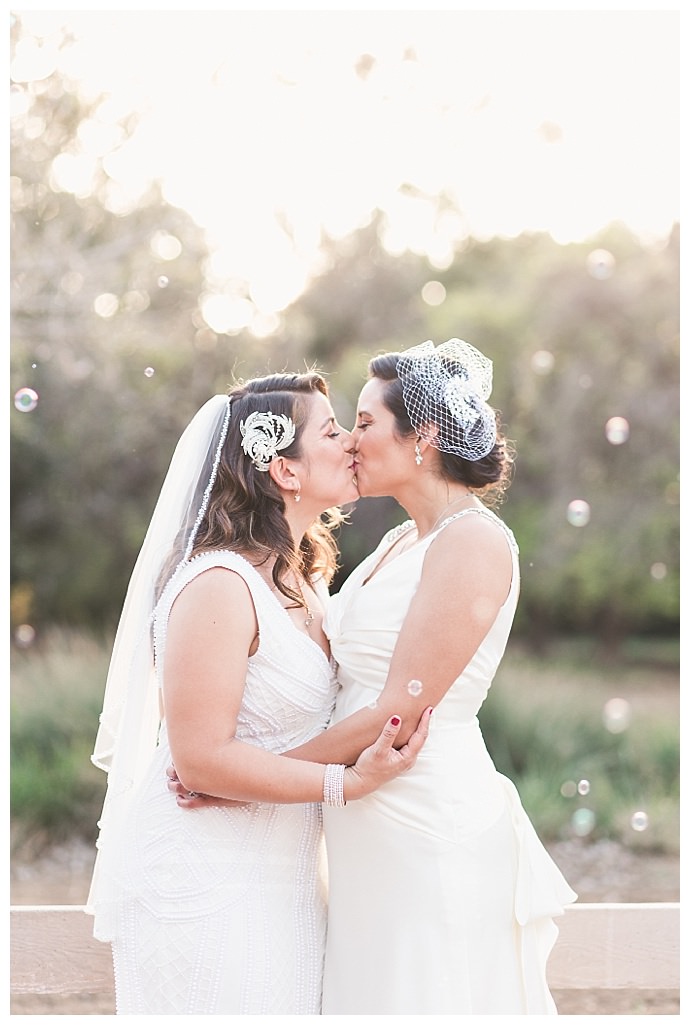 frances-tang-photography-bubbles-wedding-photos