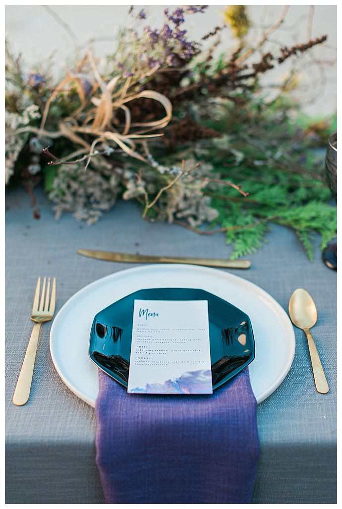 modern geometric wedding decor