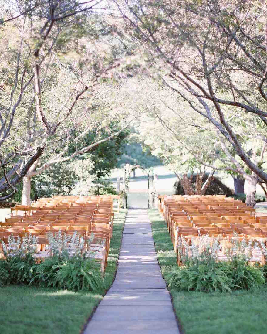 shaded-outdoor-ceremony-location-for-summer-weddings