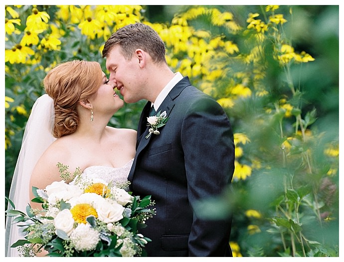 white and yellow bouquet