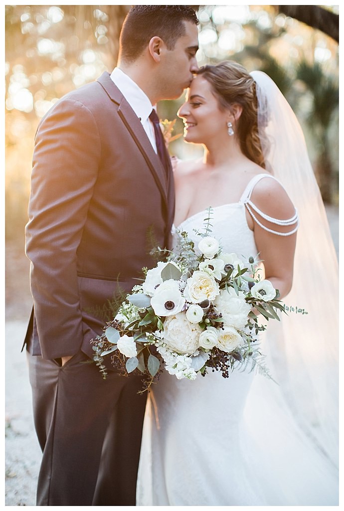 white-anemone-wedding-bouquet-brooke-images