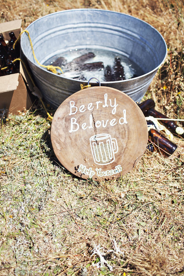 beerly-beloved-wedding-sign