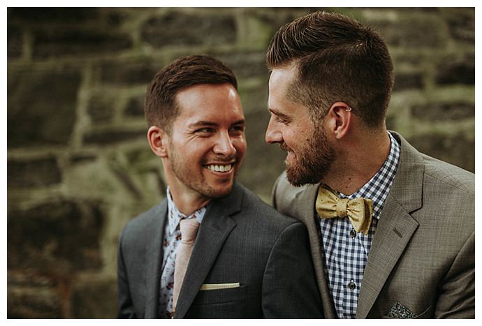 bhunterco-photography-wedding-suit-with-patterned-shirt