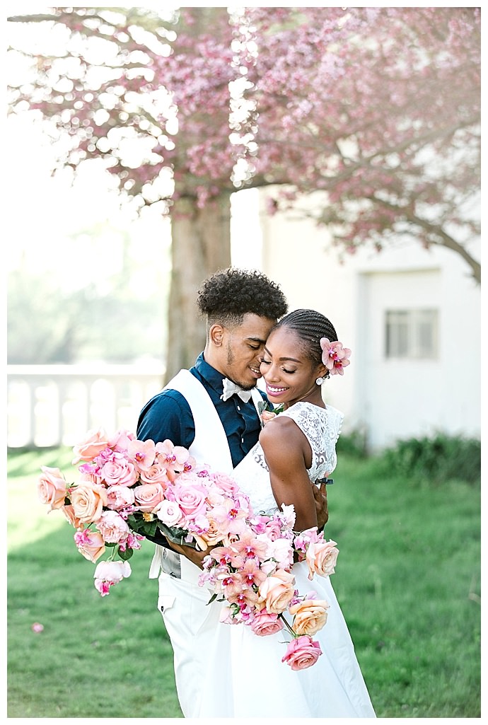 asymmetrical-rose-bridal-bouquet-megan-mcgreevy-photography