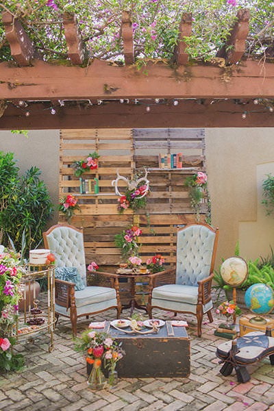 colorful-garden-wedding-lounge