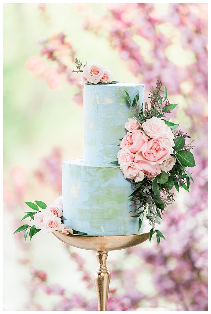 pastel-blue-wedding-cake-megan-mcgreevy-photography