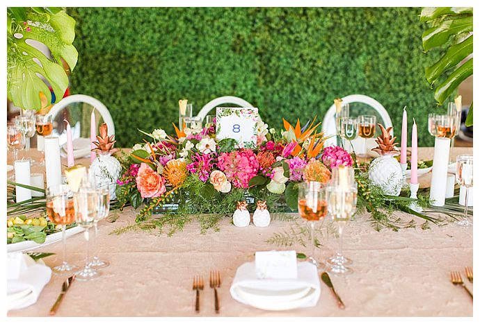 tropical-wedding-tablescape-shaina-lee-photography