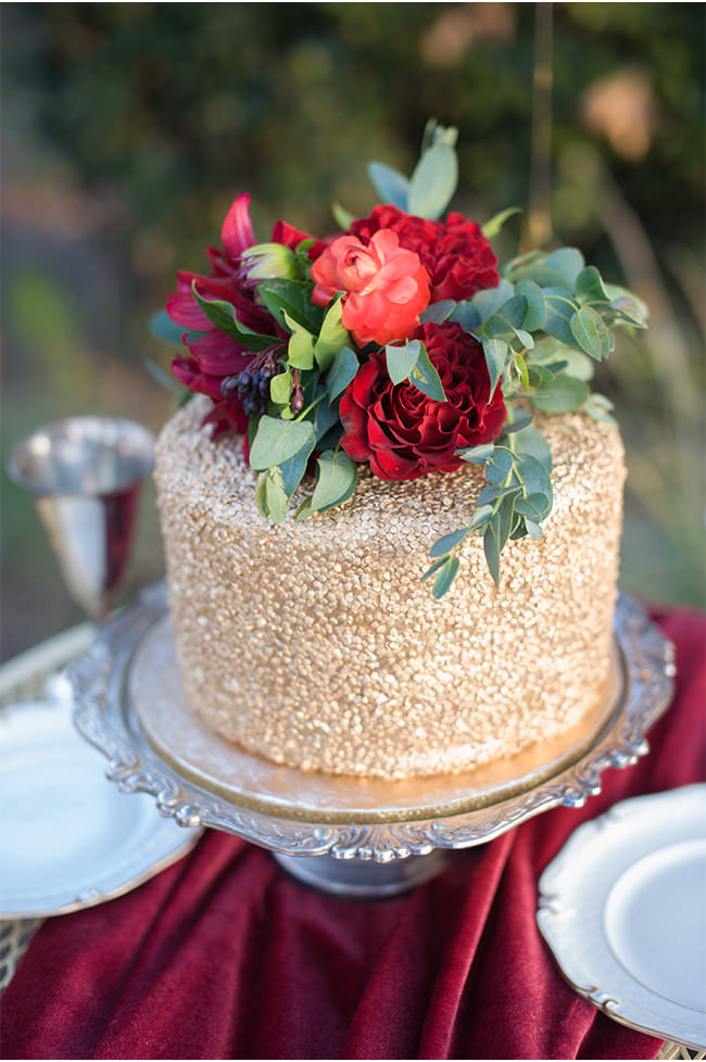 gold-wedding-cake-for-fall