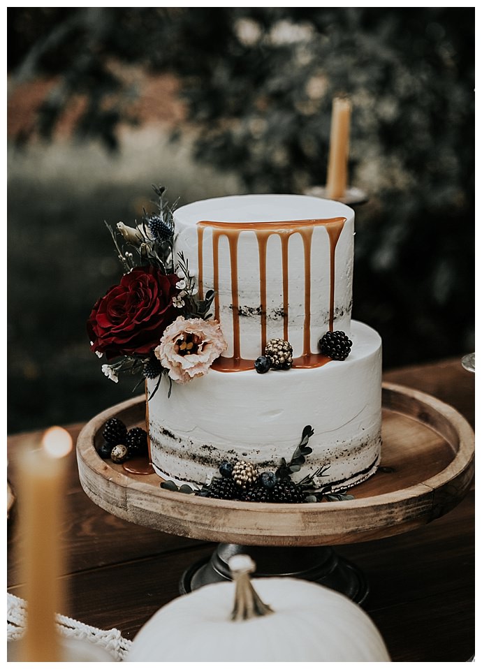 drip fall wedding cake