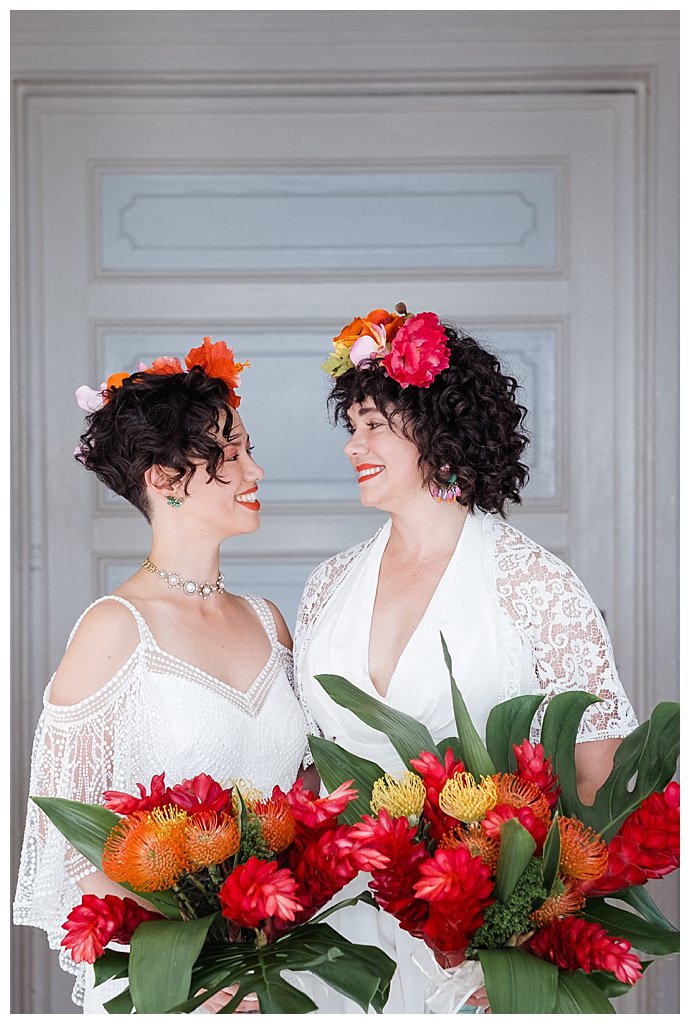 tropical-wedding-bouquets-wilde-scout-photography