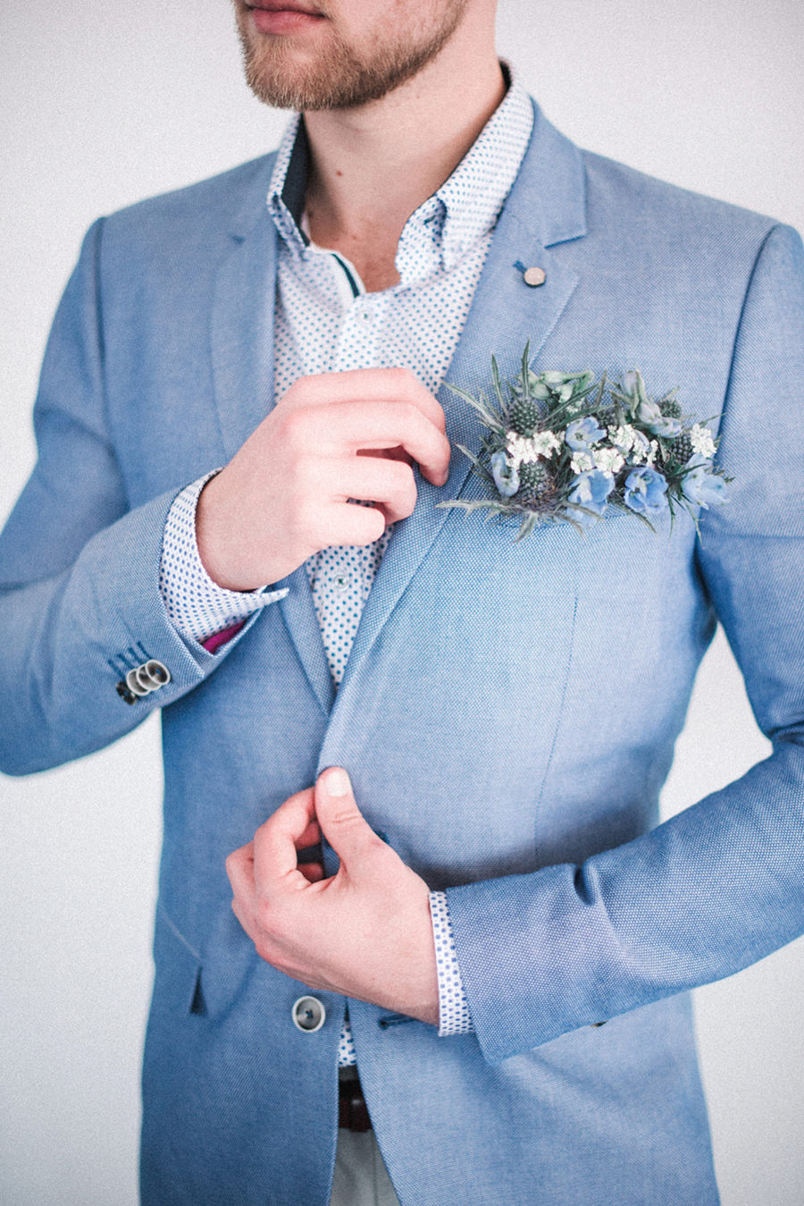 Pocket Square Flowers for Groom: What Is a Pocket Square Boutonnière?