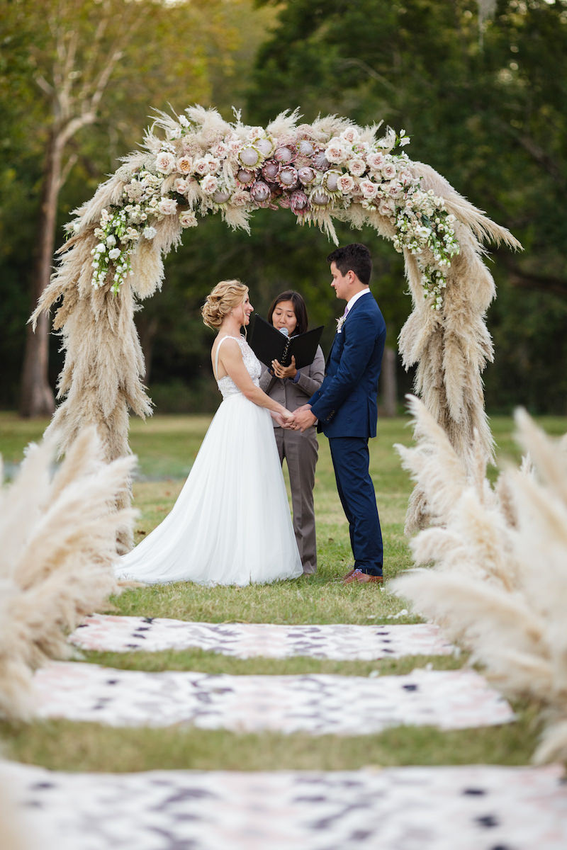 pampas-grass-ceremony-arch