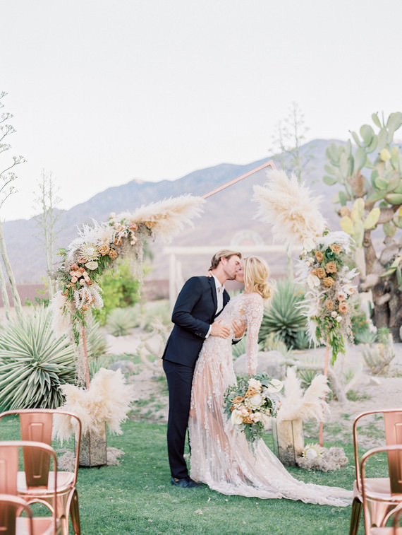 pampas-grass-covered-ceremony-arch