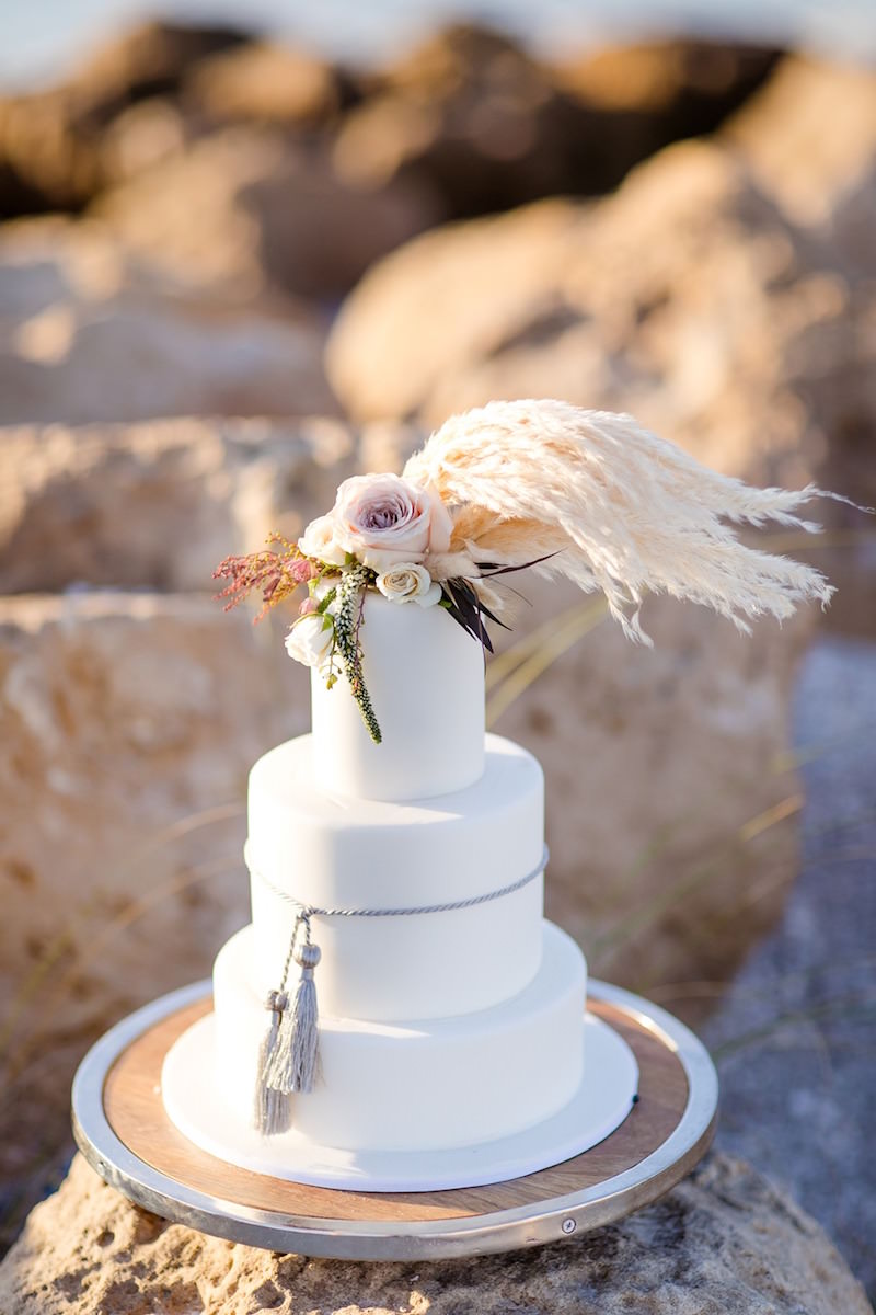 pampas-grass-wedding-cake-topper