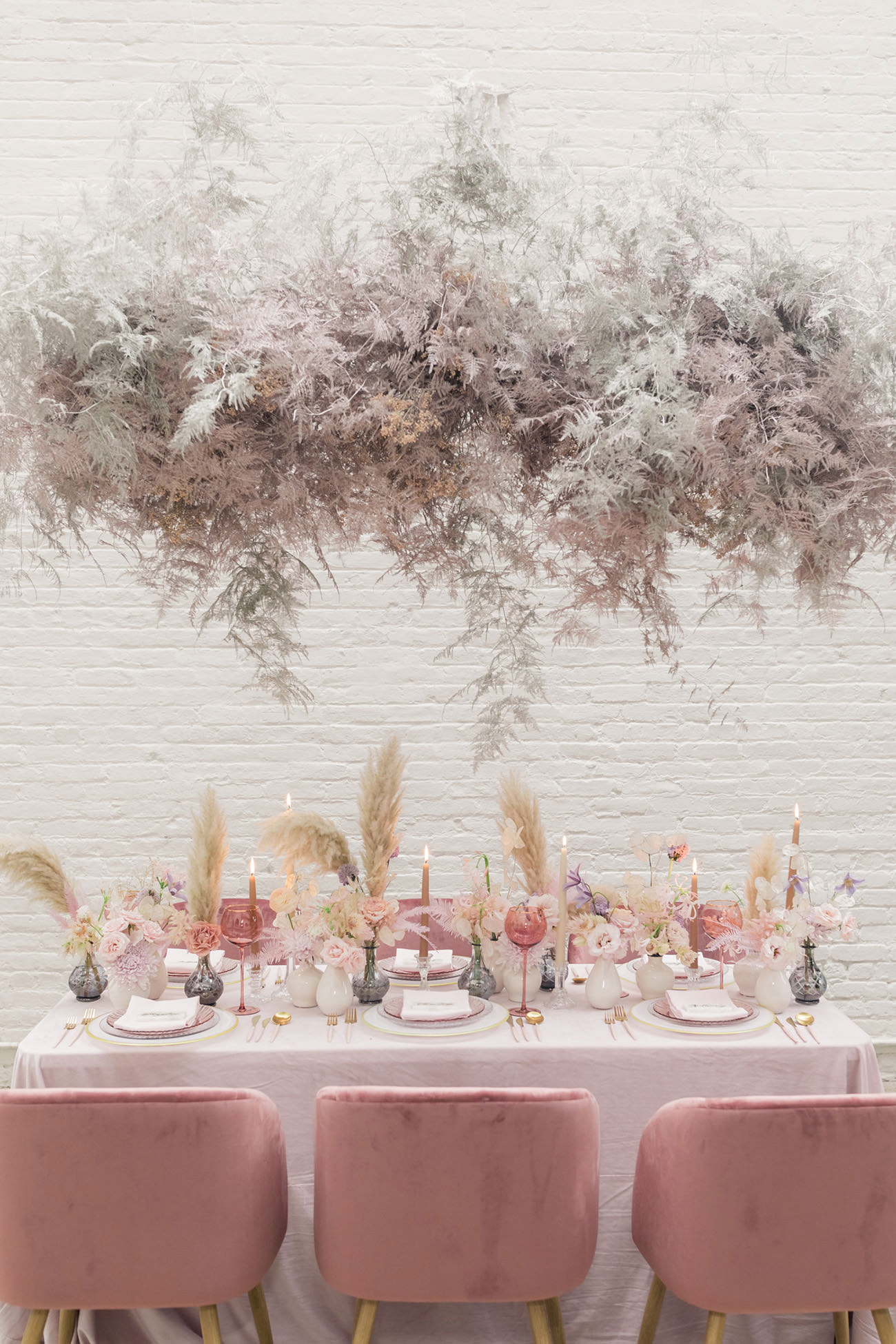 pampas-grass-wedding-table-decor